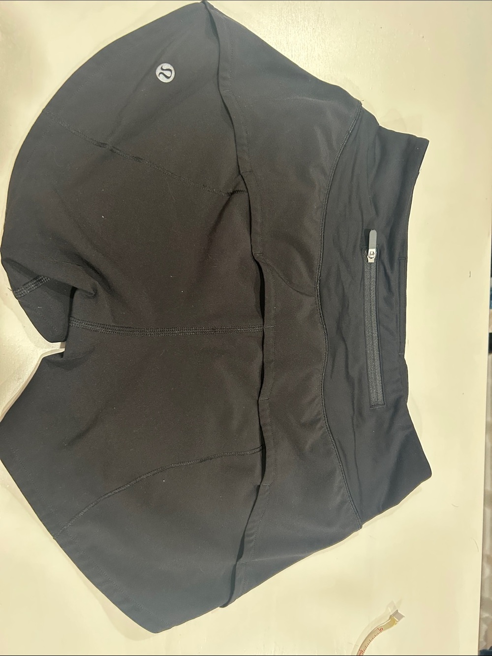 Lululemon Speed Up Shorts in Black - Picture 2 of 8